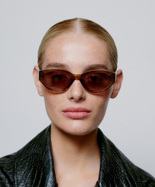 A.Kjaerbede（エキアビド）の「WINNIE（サングラス・レディース・その他1/その他2/ピンク系その他/ブラウン系その他・ONE SIZE）」の3枚目の写真