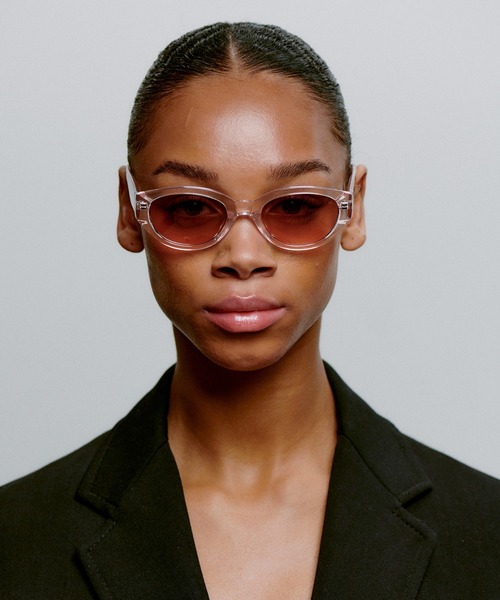 A.Kjaerbede（エキアビド）の「WINNIE（サングラス・レディース・その他1/その他2/ピンク系その他/ブラウン系その他・ONE SIZE）」の17枚目の写真