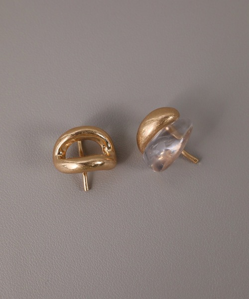 voov（ブーブ）の「2set クリア × メタル ニュアンス オーバル マット ミニヘアカフ（その他ヘアアクセサリー・レディース・シルバー/ゴールド・フリー）」の7枚目の写真