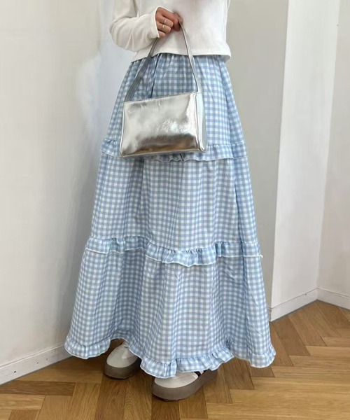 mebole（メボレ）の「ティアードギンガムチェックロングスカート（スカート・レディース・ブルー・FREE）」の5枚目の写真