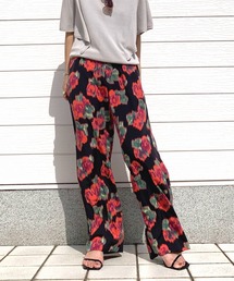 Q | フラワープリントストレートパンツ(その他パンツ)