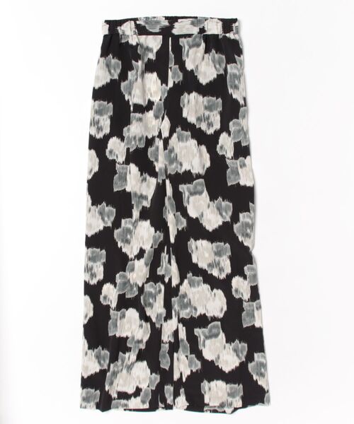 Q（キュー）の「フラワープリントストレートパンツ（その他パンツ・レディース・ブラック系1/ブラック系・MEDIUM）」の4枚目の写真