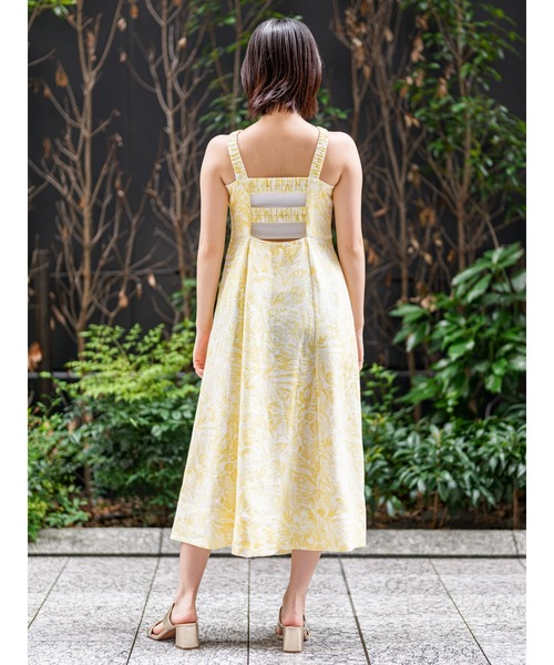 Banana Republic（バナナリパブリック）の「リネン スクエアネック ミディドレス（ワンピース・レディース・レッド/イエロー・0/6/4/2/8）」の5枚目の写真