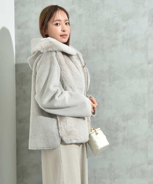 新品　The Barnnet エコファージャケット the Barnnet Bouffant Eco-Fur Jacke - メルカリ