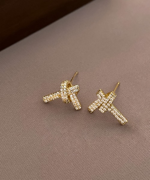 blackdia ocean(ブラックダイヤオーシャン)の「blackdia ocean ジルコニア タイピアス(ピアス(両耳用)・レディース・シルバー/ゴールド・FREE)」の3枚目の写真