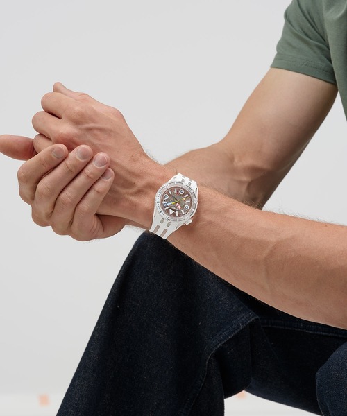 SWATCH(スウォッチ)の「BLACK SEA NETTLE(アナログ腕時計・レディース・ホワイト/ブラック/レッド/イエロー/ブルー/ピンク/オレンジ/ネイビー/グリーン・FREE)」の13枚目の写真