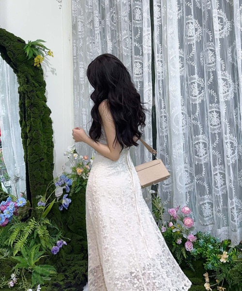 VEILA(ヴェイラ)の「vネックレースのキャミワンピース(ワンピース・レディース・アイボリー・M/S)」の4枚目の写真