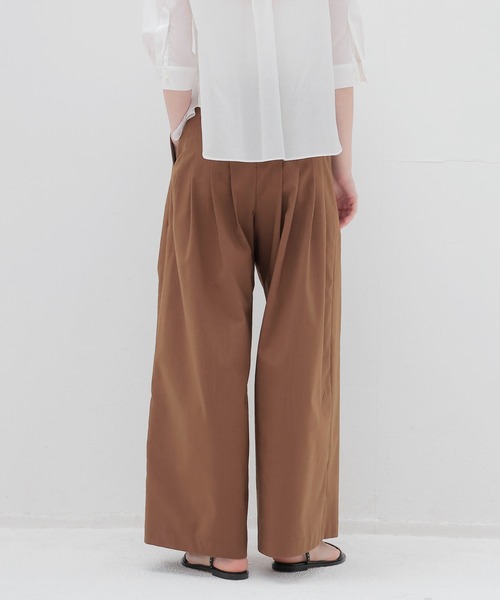 DRESSLAVE(ドレスレイブ)の「narrow belt tuck wide pants(ナローベルトタックワイドパンツ)(その他パンツ・レディース・ブラック/ブラウン・36/38)」の20枚目の写真