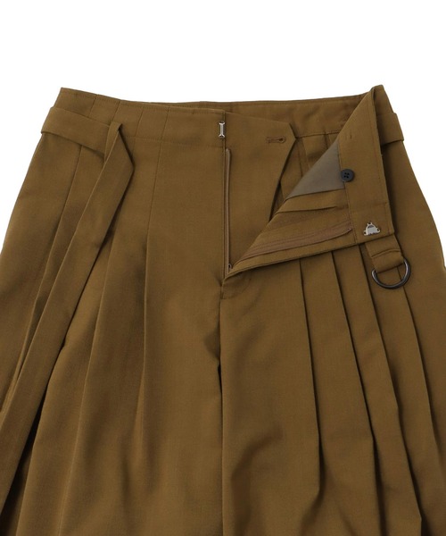 DRESSLAVE(ドレスレイブ)の「narrow belt tuck wide pants(ナローベルトタックワイドパンツ)(その他パンツ・レディース・ブラック/ブラウン・36/38)」の14枚目の写真