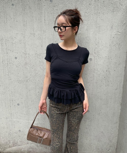 FOREVER 21（フォーエバー トゥエンティーワン）の「【2025SS】ベルトボストンバッグ（ハンドバッグ・レディース・ブラック/ブラウン/レッド・FREE）」の5枚目の写真