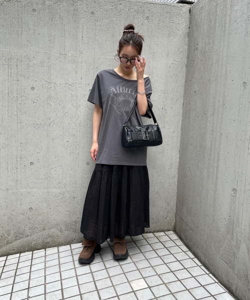 FOREVER 21（フォーエバー トゥエンティーワン）の「【2025SS】ベルトボストンバッグ（ハンドバッグ・レディース・ブラック/ブラウン/レッド・FREE）」の6枚目の写真