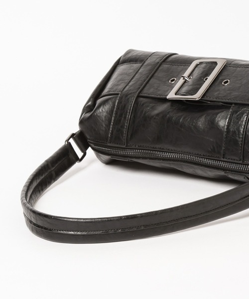 FOREVER 21（フォーエバー トゥエンティーワン）の「【2025SS】ベルトボストンバッグ（ハンドバッグ・レディース・ブラック/ブラウン/レッド・FREE）」の20枚目の写真