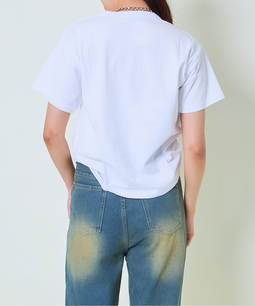 GORGE（ゴージ）の「《ラメ刺繍ロゴ》レディース 半袖Tシャツ カジュアル 春夏秋（Tシャツ/カットソー・レディース・ピンク/オフホワイト/チャコール・F）」の6枚目の写真