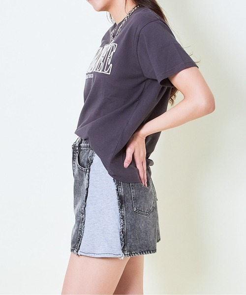 GORGE（ゴージ）の「《ラメ刺繍ロゴ》レディース 半袖Tシャツ カジュアル 春夏秋（Tシャツ/カットソー・レディース・ピンク/オフホワイト/チャコール・F）」の12枚目の写真
