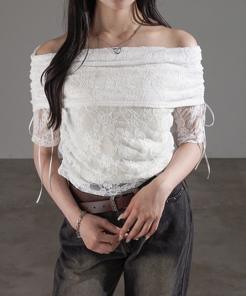 apres jour mignon(アプレジュールミニョン)の「シャーリングオフショルトップス【ZOZOTOWN限定アイテム】(Tシャツ/カットソー・レディース・ピンク/アイボリー/ブルー/チャコールグレー/オフホワイト/ブラック・X-LARGE/フリー)」の7枚目の写真