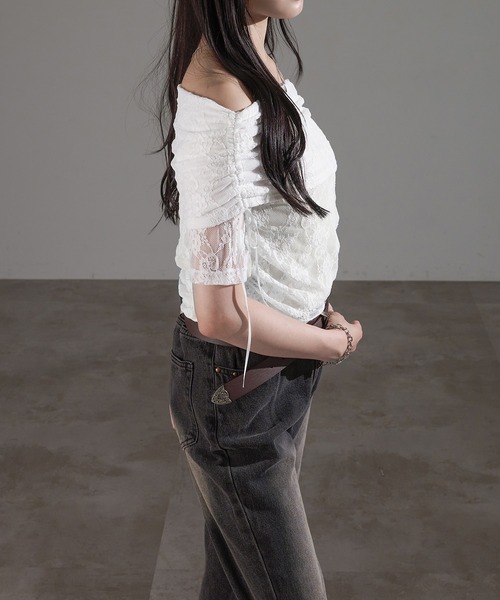 apres jour mignon(アプレジュールミニョン)の「シャーリングオフショルトップス【ZOZOTOWN限定アイテム】(Tシャツ/カットソー・レディース・ピンク/アイボリー/ブルー/チャコールグレー/オフホワイト/ブラック・X-LARGE/フリー)」の17枚目の写真