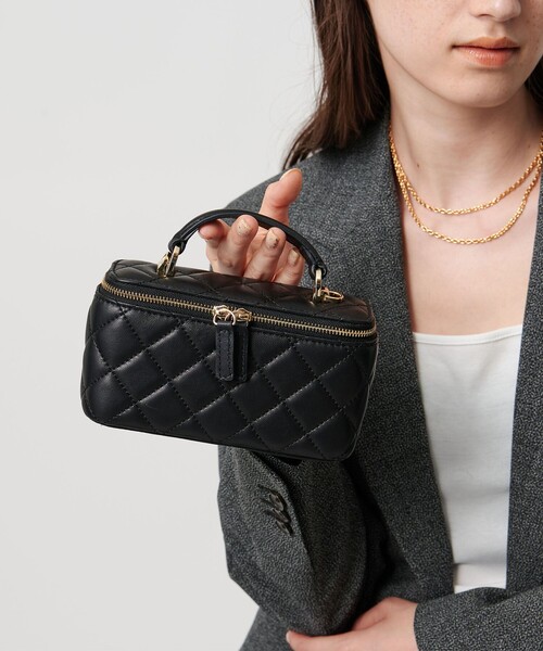 UNITED ARROWS（ユナイテッドアローズ）の「マイクロ バニティ バッグ（ショルダーバッグ・レディース・オフホワイト/ブラック・FREE）」の2枚目の写真