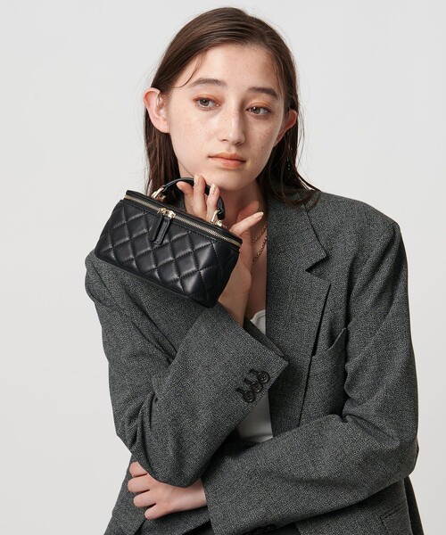 UNITED ARROWS（ユナイテッドアローズ）の「マイクロ バニティ バッグ（ショルダーバッグ・レディース・オフホワイト/ブラック・FREE）」の5枚目の写真