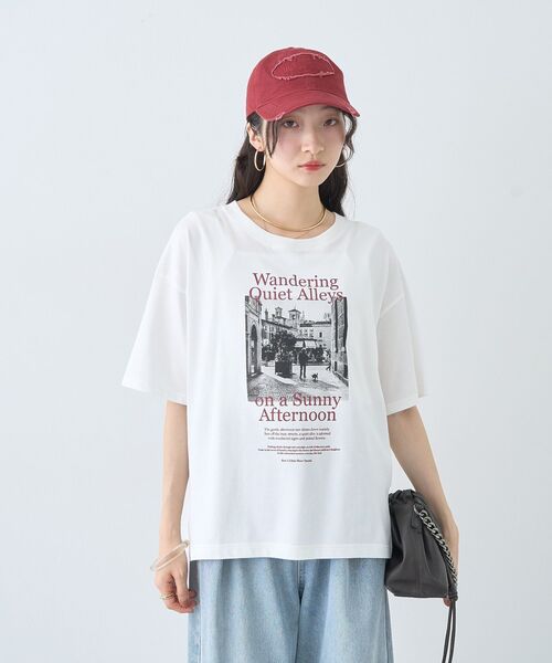 earth music&ecology(アースミュージックアンドエコロジー)の「アソートプリントレギュラースリットTee(Tシャツ/カットソー・レディース・ブラック/ベージュ/チャコールグレー/オフホワイト・FREE)」の11枚目の写真