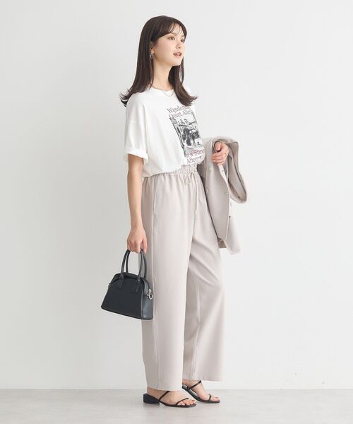 earth music&ecology(アースミュージックアンドエコロジー)の「アソートプリントレギュラースリットTee(Tシャツ/カットソー・レディース・ブラック/ベージュ/チャコールグレー/オフホワイト・FREE)」の17枚目の写真