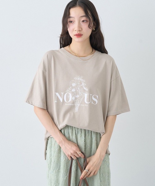 earth music&ecology(アースミュージックアンドエコロジー)の「アソートプリントレギュラースリットTee(Tシャツ/カットソー・レディース・ブラック/ベージュ/チャコールグレー/オフホワイト・FREE)」の4枚目の写真