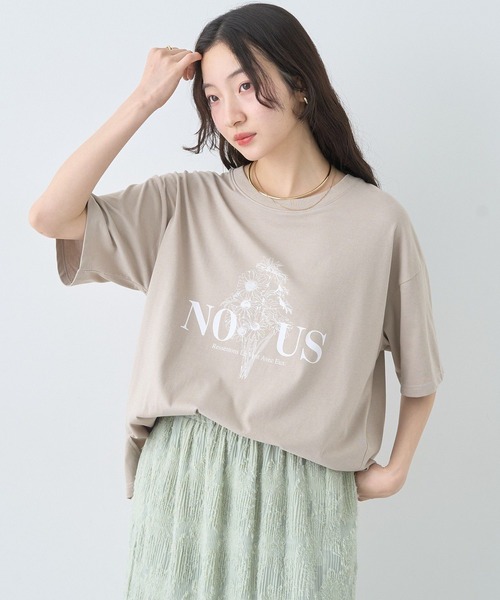 earth music&ecology(アースミュージックアンドエコロジー)の「アソートプリントレギュラースリットTee(Tシャツ/カットソー・レディース・ブラック/ベージュ/チャコールグレー/オフホワイト・FREE)」の5枚目の写真