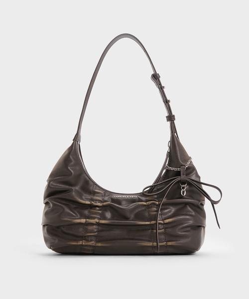 CHARLES & KEITH(チャールズ & キース)の「Kadee ケーディー ルーシュドホーボーバッグ(ショルダーバッグ・レディース・アイボリー系9/ダークブラウン系1/ピンク系その他/クリーム・S)」の11枚目の写真