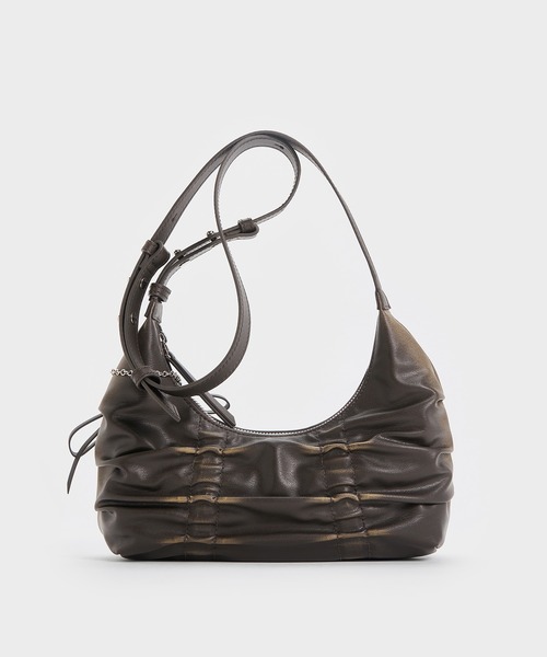 CHARLES & KEITH(チャールズ & キース)の「Kadee ケーディー ルーシュドホーボーバッグ(ショルダーバッグ・レディース・アイボリー系9/ダークブラウン系1/ピンク系その他/クリーム・S)」の13枚目の写真