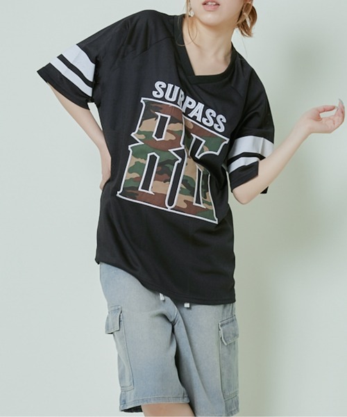 GORGE（ゴージ）の「《メッシュ×BIGロゴ》ナンバリングTシャツ／カジュアルストリート（Tシャツ/カットソー・レディース・グレー/ブラック/オフホワイト・F）」の5枚目の写真