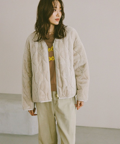 GLOBAL WORK(グローバルワーク)の「リバーシブルファーキルトブルゾン/494074(ブルゾン・レディース・グレイッシュベージュ/ベージュ/チャコールグレー・MEDIUM/LARGE)」の8枚目の写真