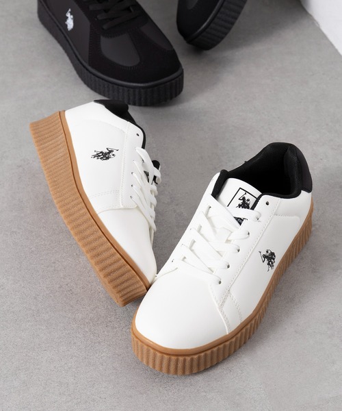U.S. POLO ASSN.（ユーエスポロアッスン）の「【U.S. POLO ASSN.】ボリュームソール ワンポイント スニーカー（スニーカー・レディース・ホワイト/ブラック系1/ブラック/ホワイト系1/ブラウン・22.5cm/23cm/23.5cm/24㎝/24.5cm/24cm）」の2枚目の写真