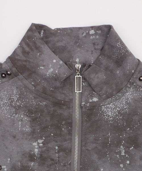 Figments（フィグメンツ）の「ヴィンテージライクスタッズZIPトップ（カーディガン/ボレロ・レディース・チャコールグレー・FREE）」の3枚目の写真