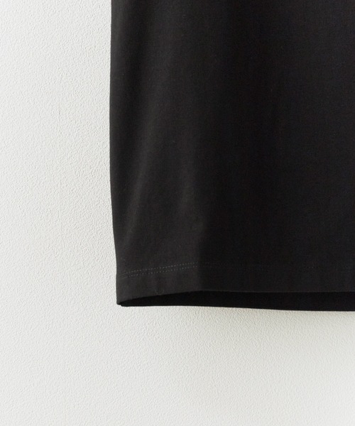 GUESS JEANS(ゲスジーンズ)の「GUESS JEANS/ゲスジーンズ GJ SS CN SLIM LOGO PRINT TEE Tシャツ(Tシャツ/カットソー・レディース・ブラック/ホワイト・M/S)」の4枚目の写真