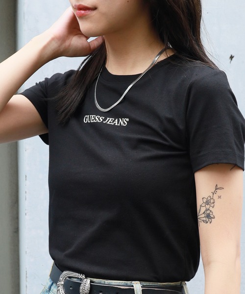 GUESS JEANS(ゲスジーンズ)の「GUESS JEANS/ゲスジーンズ GJ SS CN SLIM LOGO PRINT TEE Tシャツ(Tシャツ/カットソー・レディース・ブラック/ホワイト・M/S)」の18枚目の写真
