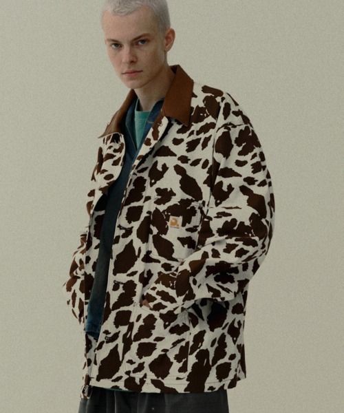 DISCOVERED(ディスカバード)の「mj10984-COW PRINT COVERALL カバーオール(DC-SS26-BL-01)(カバーオール・メンズ・ブラック/ブラウン・1/3)」の1枚目の写真