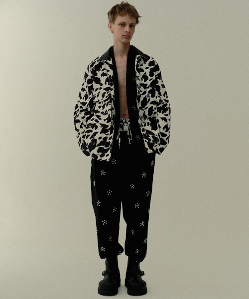 DISCOVERED(ディスカバード)の「mj10984-COW PRINT COVERALL カバーオール(DC-SS26-BL-01)(カバーオール・メンズ・ブラック/ブラウン・1/3)」の6枚目の写真