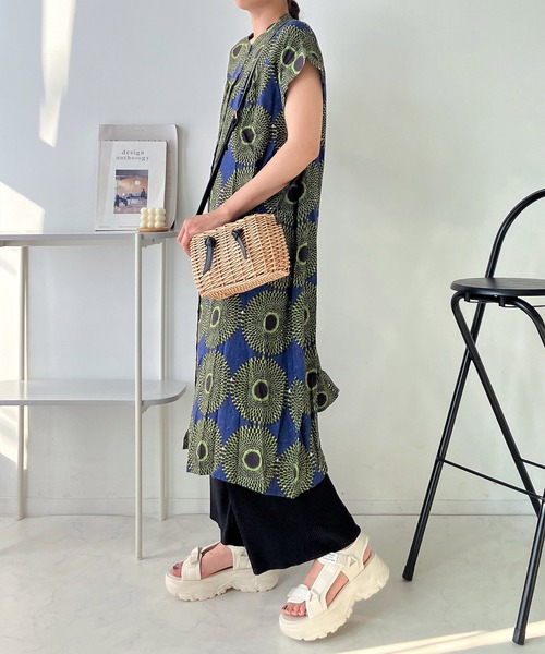 AS KNOW AS plus(アズノゥアズプラス)の「●ひんやり接触冷感 フレンチスリーブ 前開き花柄ワンピ―ス(ワンピース・レディース・グレー系その他/ブルー系その他/グリーン系その他・FREE)」の1枚目の写真