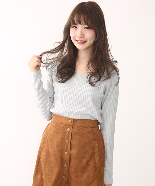 one after another NICE CLAUP(ワンアフターアナザーナイスクラップ)の「【ナイスクラップ】裾フリル重ねVネックニット(ニット/セーター・レディース・アイボリー/ピンク/サックスブルー/ブラック・FREE)」の3枚目の写真