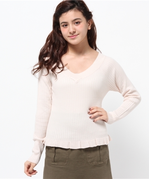 one after another NICE CLAUP(ワンアフターアナザーナイスクラップ)の「【ナイスクラップ】裾フリル重ねVネックニット(ニット/セーター・レディース・アイボリー/ピンク/サックスブルー/ブラック・FREE)」の13枚目の写真