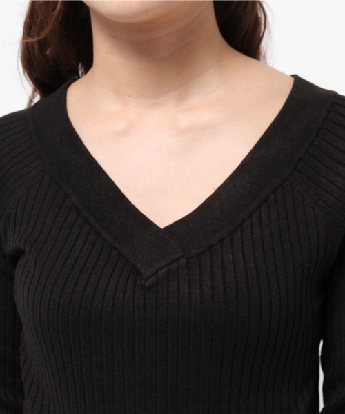one after another NICE CLAUP(ワンアフターアナザーナイスクラップ)の「【ナイスクラップ】裾フリル重ねVネックニット(ニット/セーター・レディース・アイボリー/ピンク/サックスブルー/ブラック・FREE)」の8枚目の写真