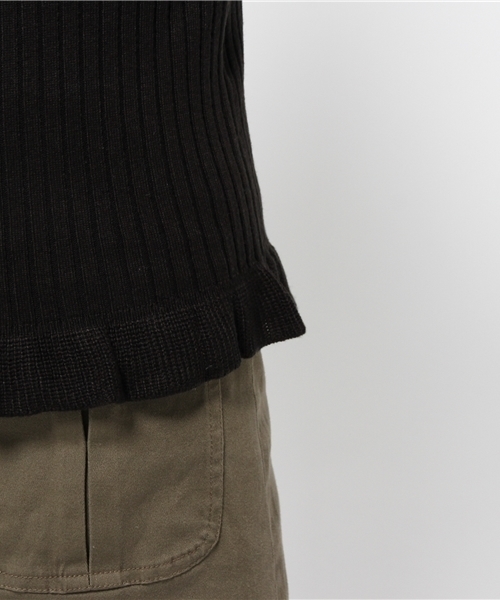 one after another NICE CLAUP(ワンアフターアナザーナイスクラップ)の「【ナイスクラップ】裾フリル重ねVネックニット(ニット/セーター・レディース・アイボリー/ピンク/サックスブルー/ブラック・FREE)」の10枚目の写真