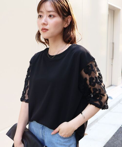 le.coeur blanc(ルクールブラン)の「スリーブシアーレースプルオーバー(Tシャツ/カットソー・レディース・ブラック/オフホワイト・38)」の2枚目の写真