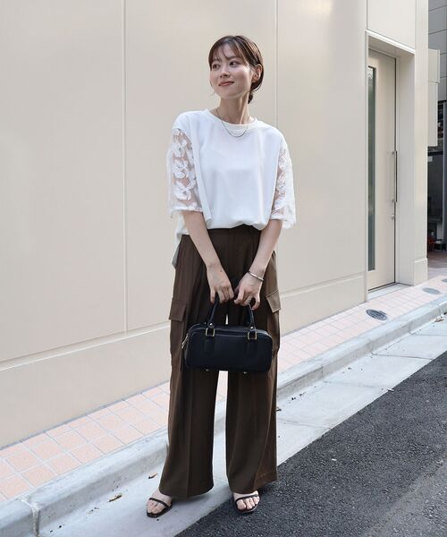 le.coeur blanc(ルクールブラン)の「スリーブシアーレースプルオーバー(Tシャツ/カットソー・レディース・ブラック/オフホワイト・38)」の20枚目の写真
