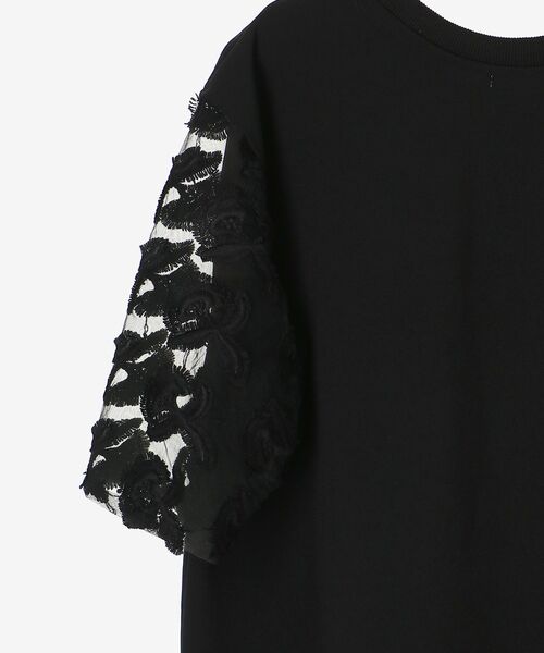 le.coeur blanc(ルクールブラン)の「スリーブシアーレースプルオーバー(Tシャツ/カットソー・レディース・ブラック/オフホワイト・38)」の4枚目の写真