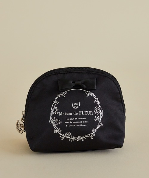 Maison de FLEUR(メゾンドフルール)の「サテンリボンラウンドポーチ(ポーチ・レディース・ライトブルー/ライトピンク/ブラック/ピンク・FREE)」の2枚目の写真