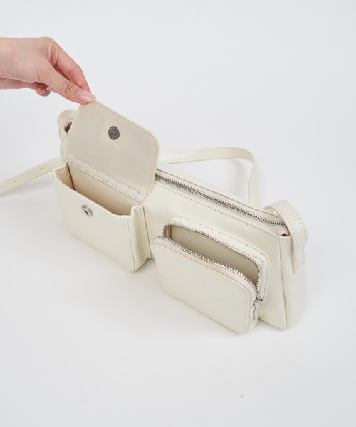 ROYAL PARTY（ロイヤルパーティー）の「マルチポケットショルダーBAG（ショルダーバッグ・レディース・ブラック/オフホワイト・FREE）」の11枚目の写真