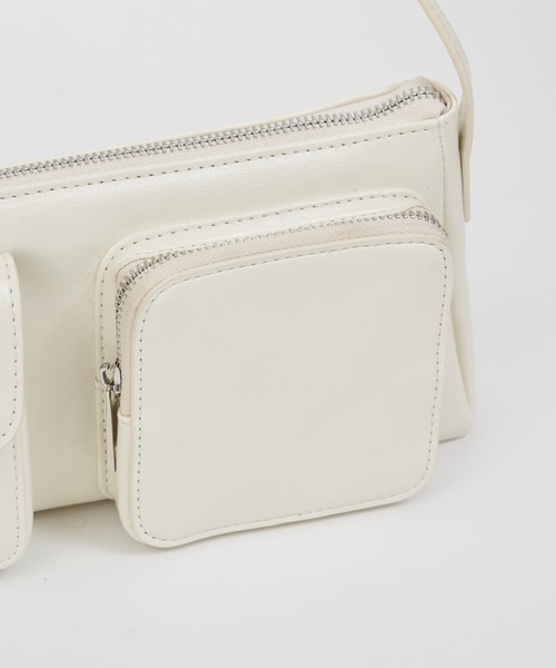 ROYAL PARTY（ロイヤルパーティー）の「マルチポケットショルダーBAG（ショルダーバッグ・レディース・ブラック/オフホワイト・FREE）」の8枚目の写真