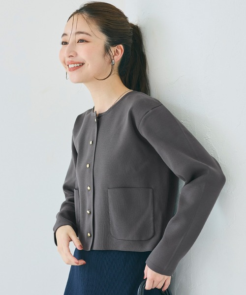 coca(coca)(コカ)の「ゴールドボタンクルーネックニットカーディガン(カーディガン/ボレロ・レディース・チャコール/ネイビー・L/M/S)」の2枚目の写真