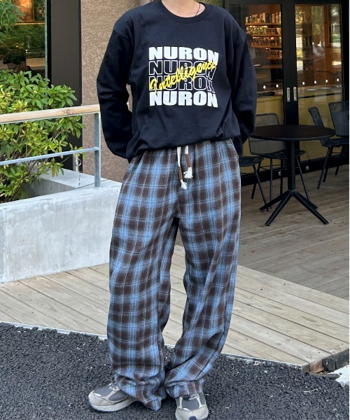 GILDAN（ギルダン）の「【25年秋冬新作】４段ビッグロゴロンT（Tシャツ/カットソー・メンズ・アッシュグレー/ブラック/ホワイト・M/L）」の16枚目の写真