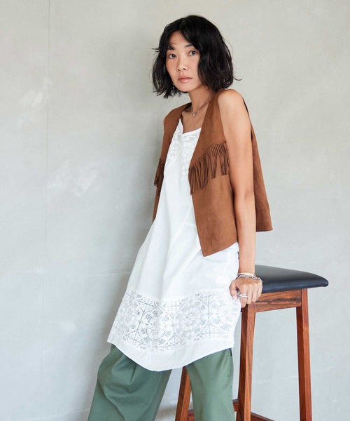 BAYFLOW(ベイフロー)の「バテンレースミディワンピース(ワンピース・レディース・ブラック/オフホワイト・FREE)」の2枚目の写真